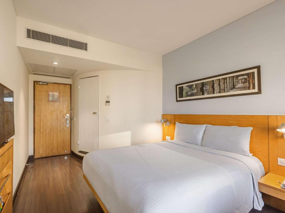 Hotel Ibis Gurgaon Golf Course Road - An Accor Brand Exterior foto
